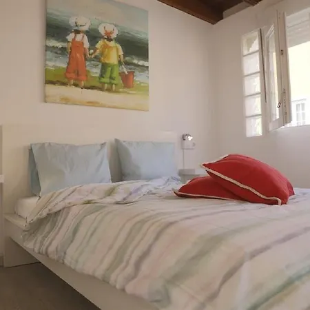 Puerto Nest Hostel *