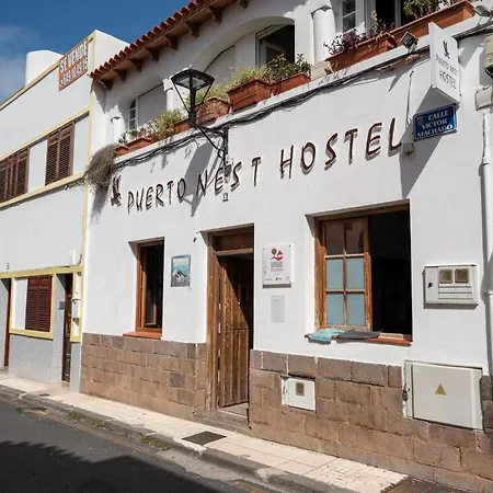 Puerto Nest Hostel *