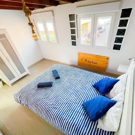 Puerto Nest Hostel *