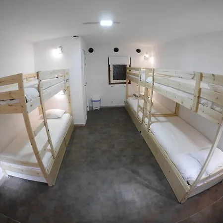 Puerto Nest Albergue *